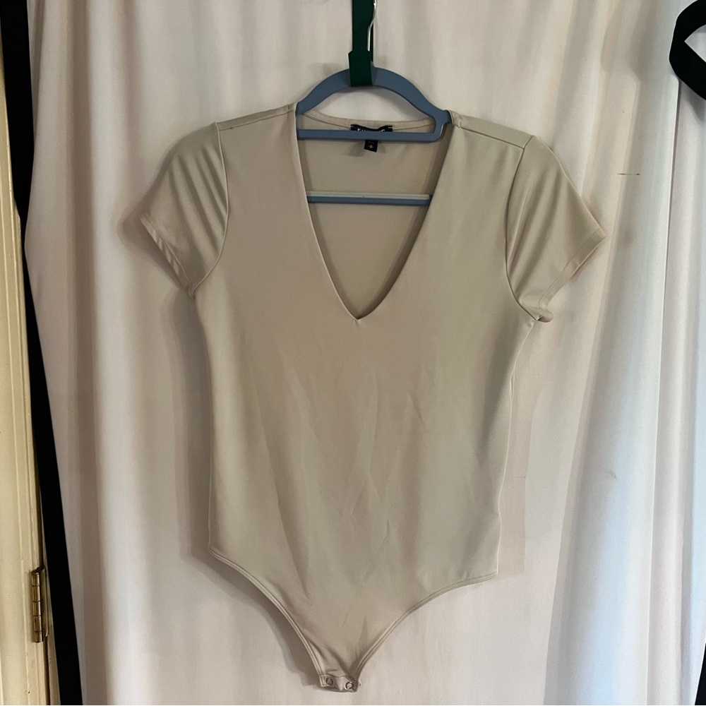 Body Contour Compression V-Neck Short Sleeve Bodysuit Size M